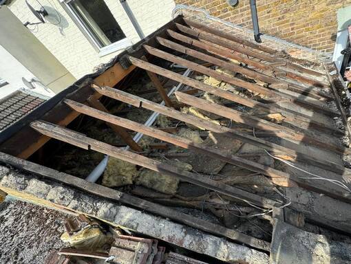 FS Roofing Bagshot 16 This is a photo of a roof needing repairs in Bagshot
